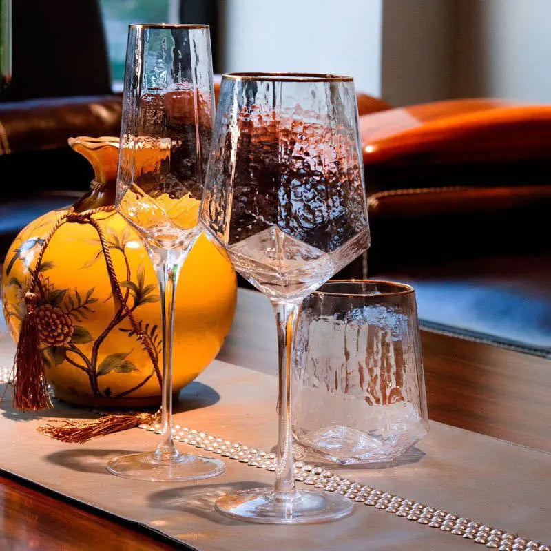Wholesale Nordic Vintage Hammered Glass Wine Goblet