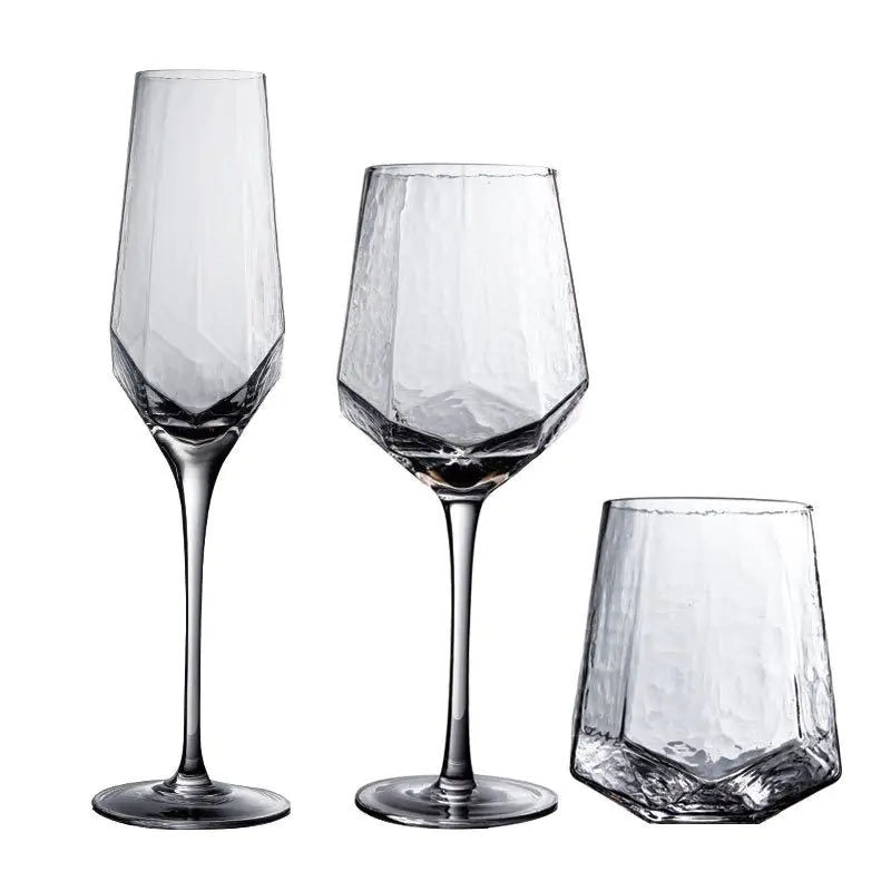 Wholesale Nordic Vintage Hammered Glass Wine Goblet
